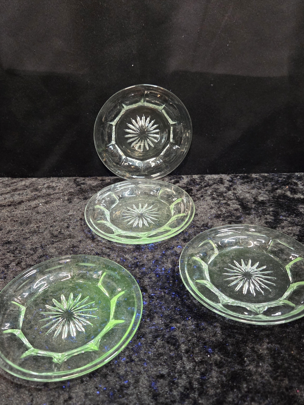 Vintage Lot 4 Heisey Crystal Dessert/Bread Plates Starburst Pattern 5 1/4" Glows
